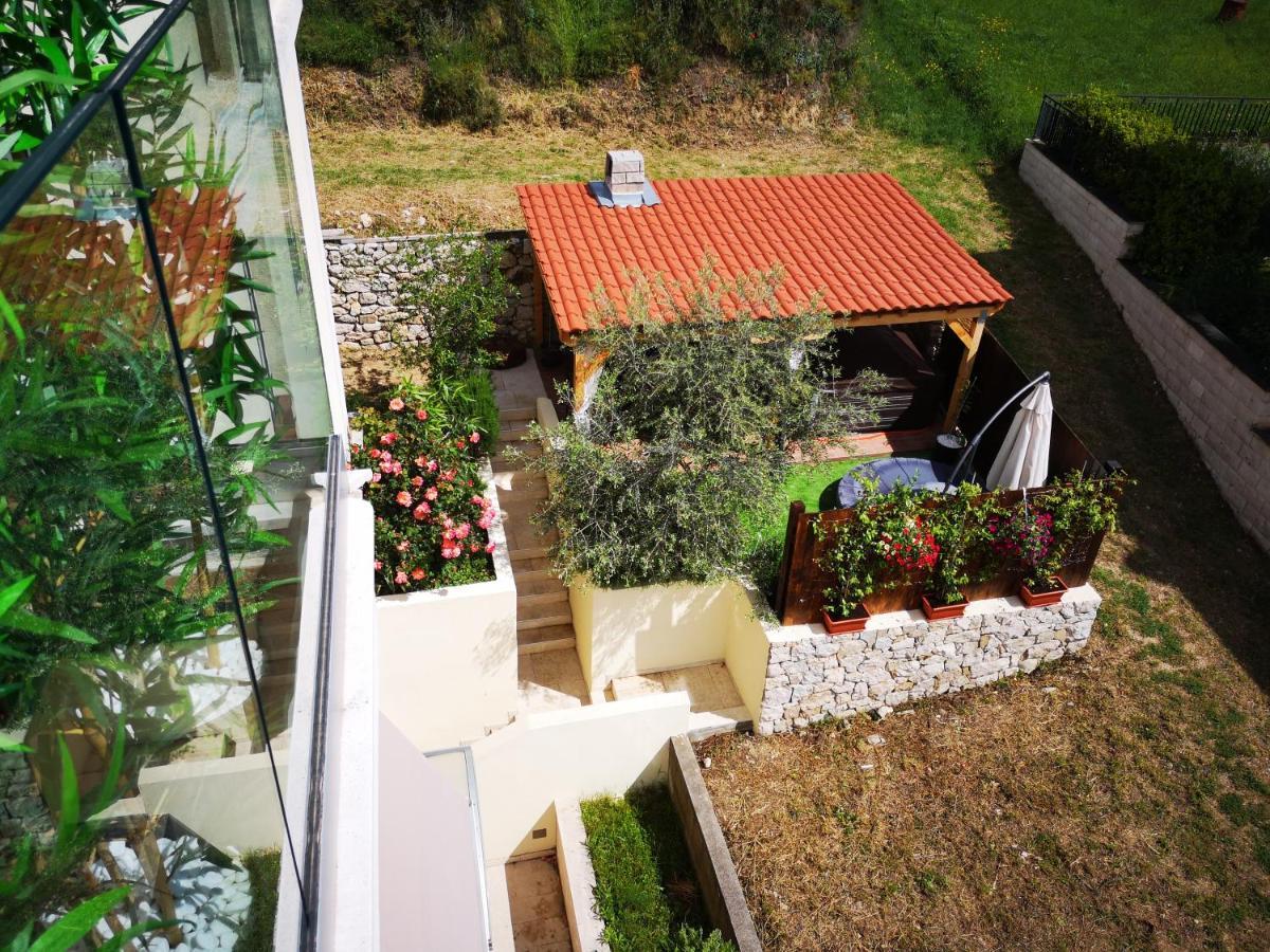 Vespa & Jacuzzi Lägenhet Split
